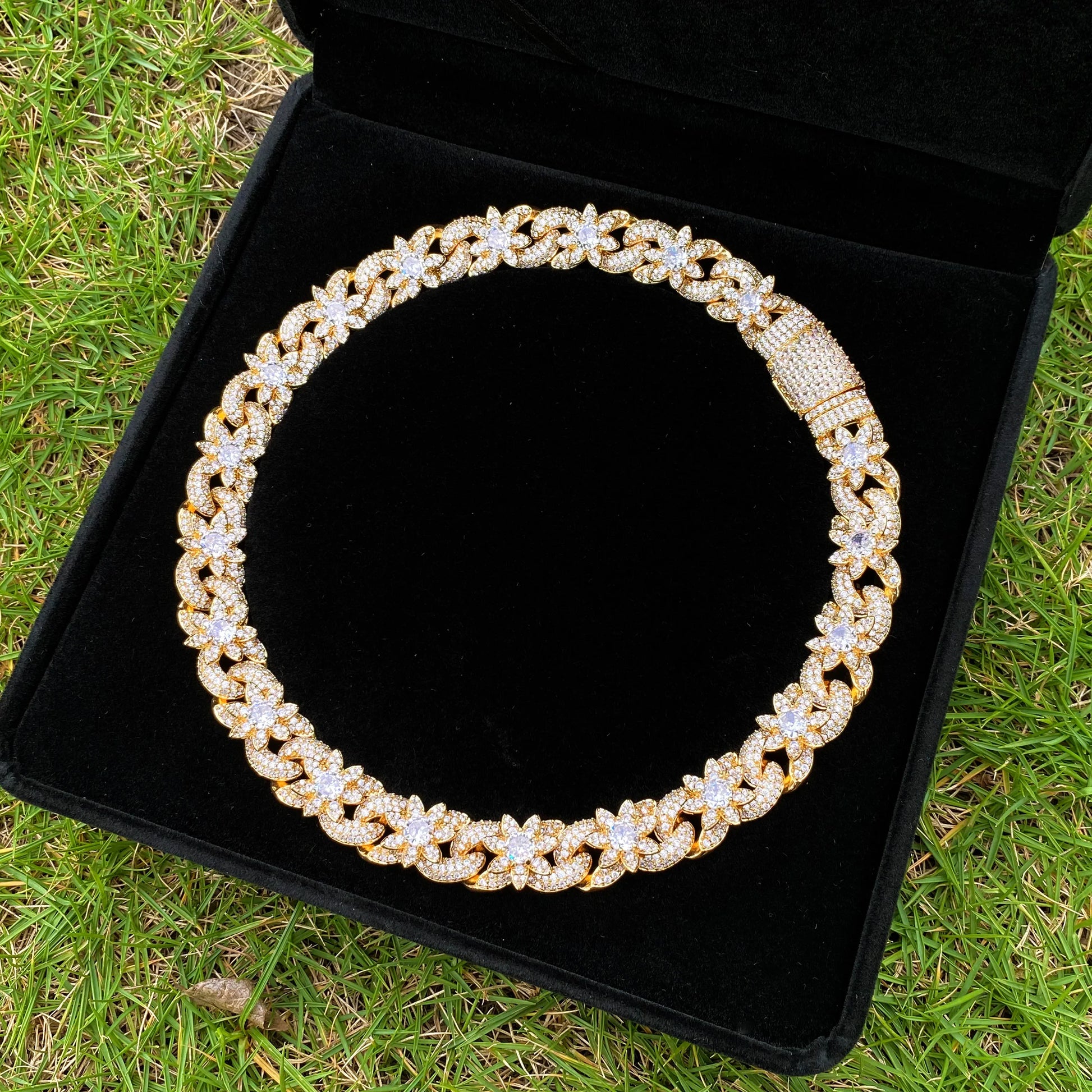 Iced Out Flower Necklace Cuban Link Chain for Women Prong Setting Cubic Zirconia Hip Hop Jewelry - DripVault