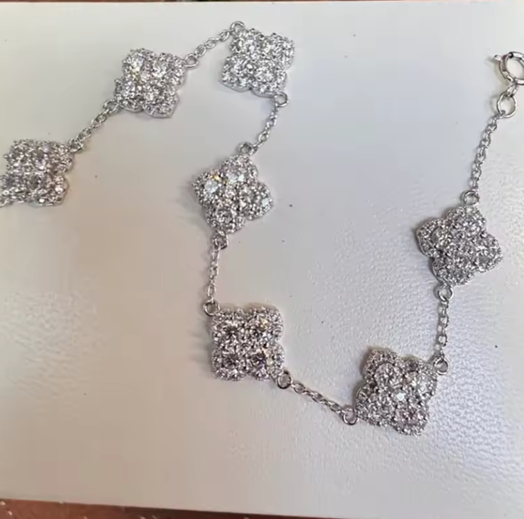 Four-Leaf Clover Moissanite Women Bracelet D Color VVS1 Lab Created GRA PASS DIAMOND TESTER - DripVault